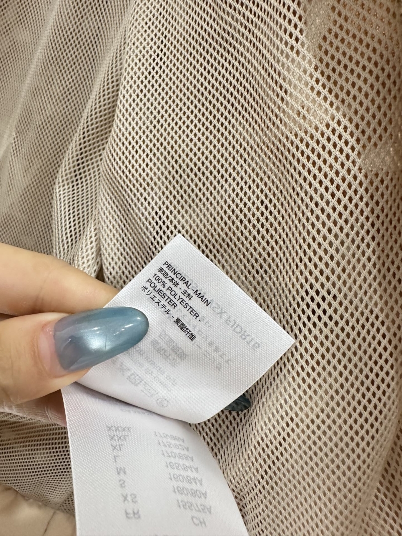 l0vis Vvtt0n outwear